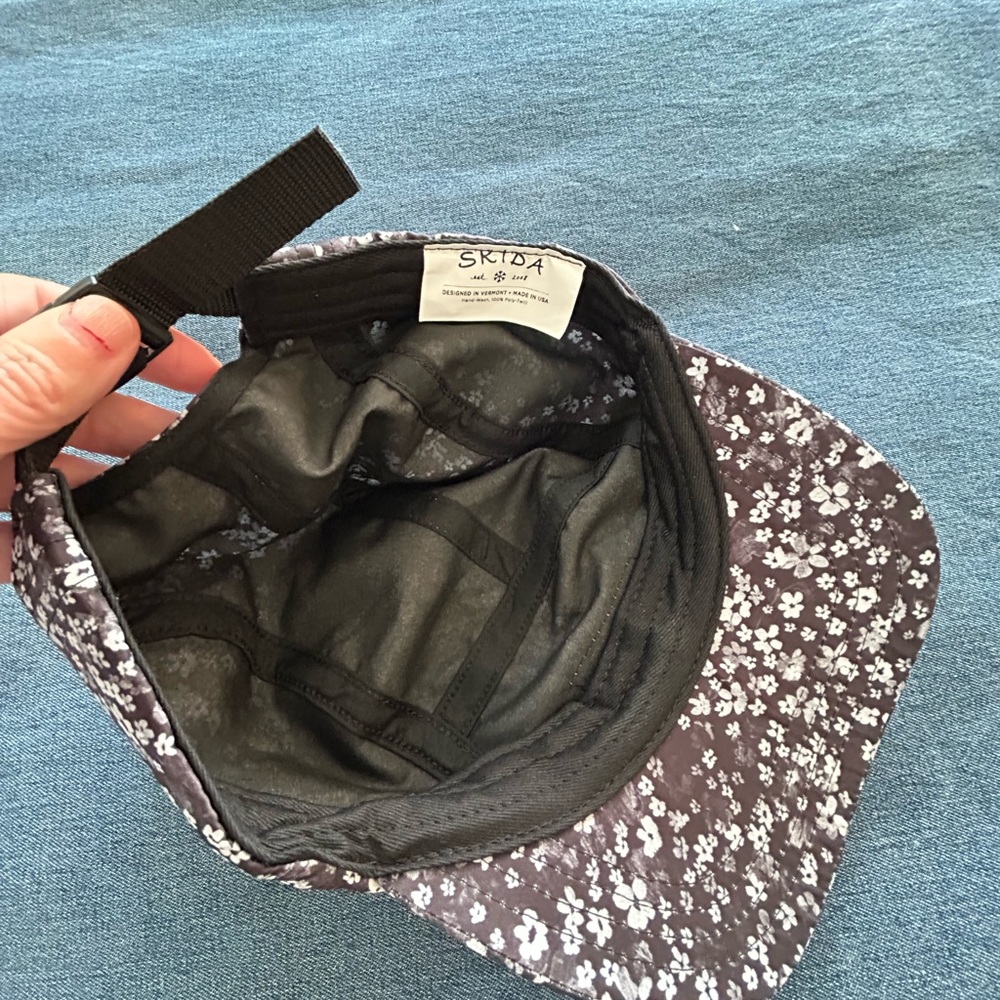 NWOT SKIDA Original Brim Hat. Color: Daisy Jones. Adjustable. Super cute! - Picture 10 of 10